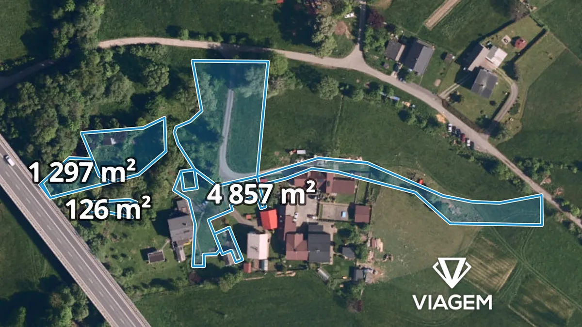 Prodej podílu 1/4 stavebního pozemku 1393 m²